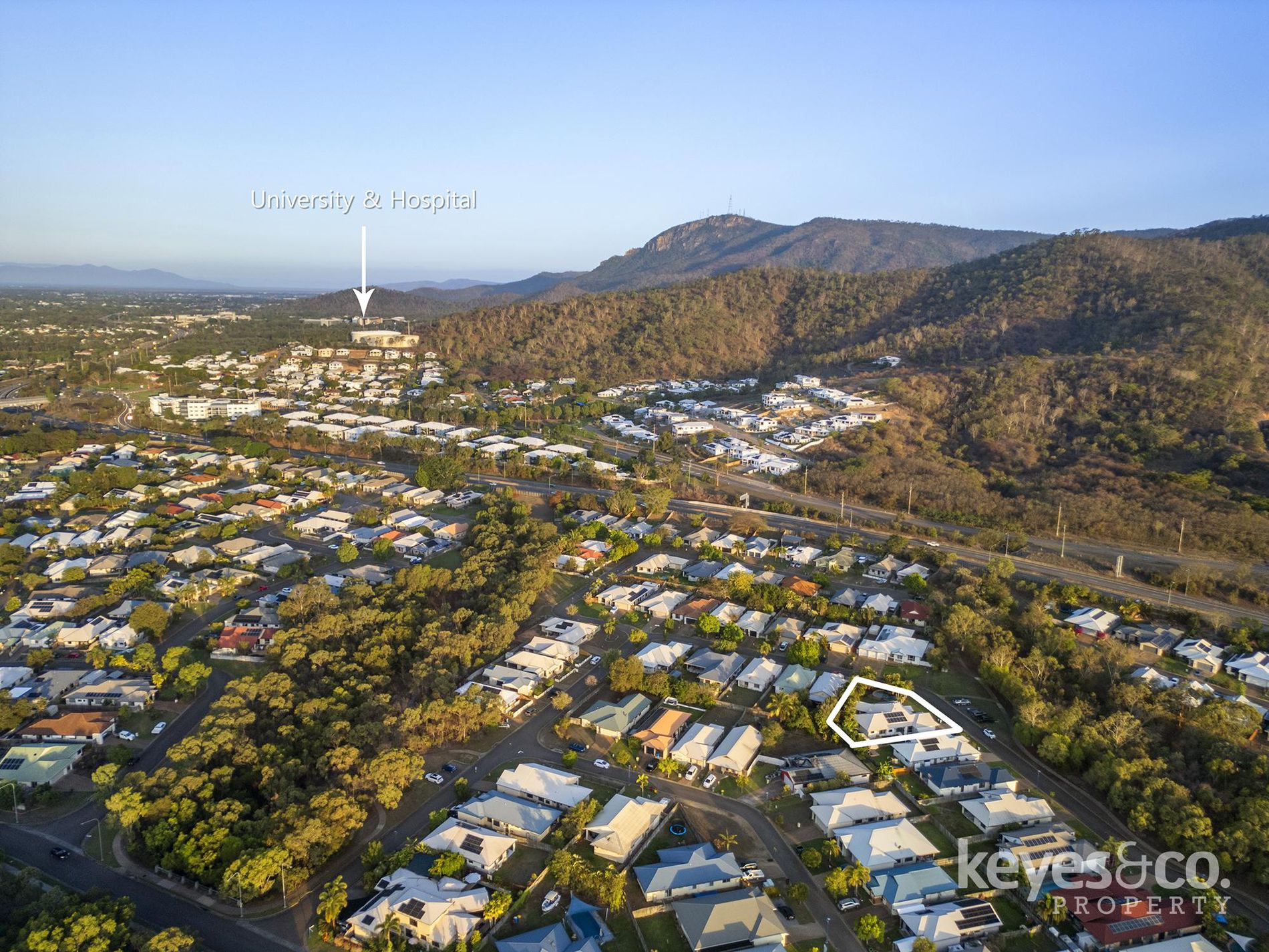 21-23 Warbler Crescent, Douglas