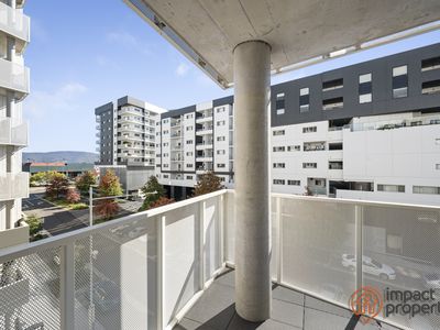 301 / 38 Oakden Street, Greenway
