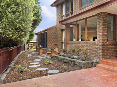 33 Kalbar Road, Eltham