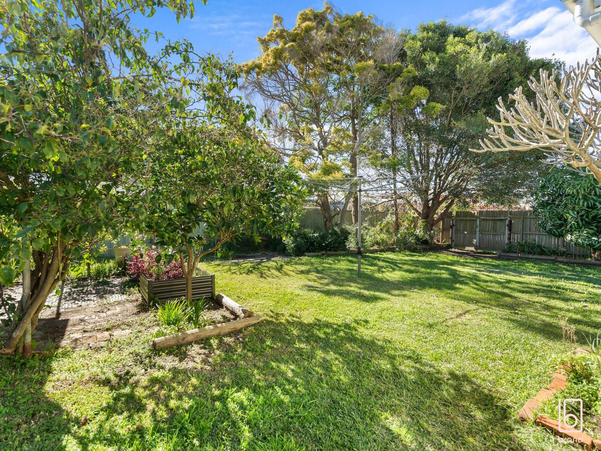 1 Cobbin Parade, Belmont