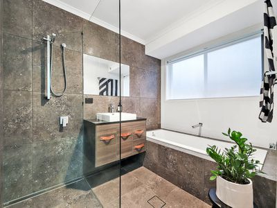 9 Baychester Place, Wakerley