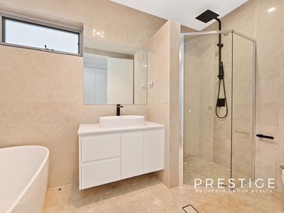 111 Gungah Bay Road, Oatley