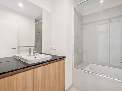 27 Jarlath Drive, Mambourin