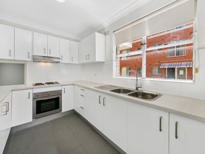 2 / 13 Ball Avenue, Eastwood