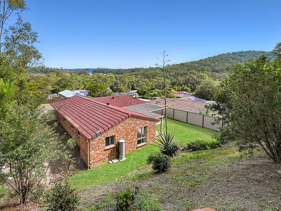 5 Pinemount Cres, Oxenford