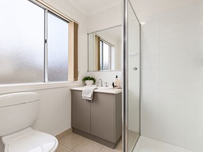 1 Seaspray Ct, Hastings