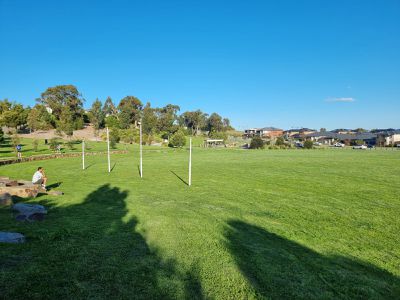 46 Duncombe Avenue, Officer