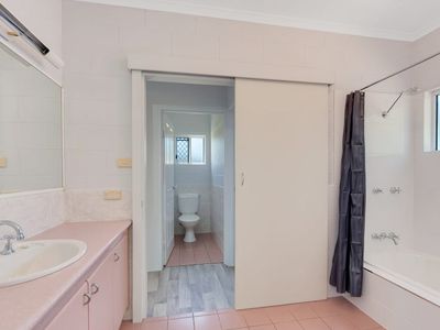 10 Edmonds Close, Bentley Park