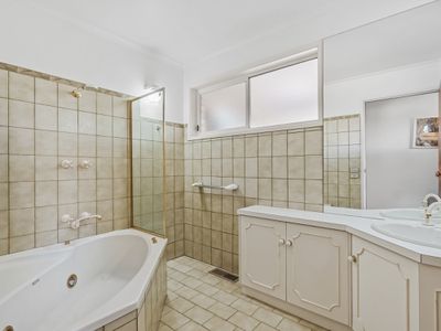 11 Golf Links Drive, Tocumwal