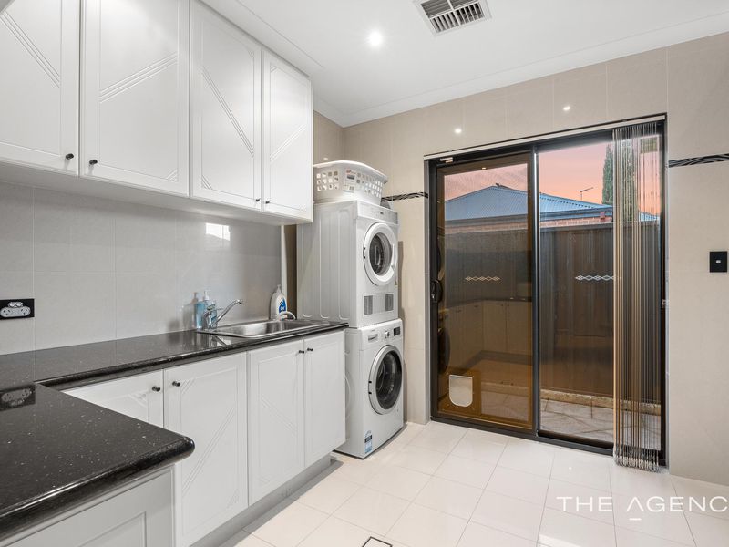 4 Sandford Avenue, Lake Coogee