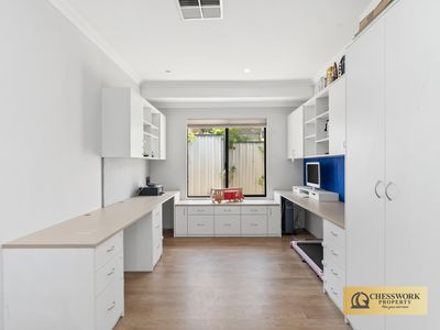 21 Jeanhulley Road, High Wycombe