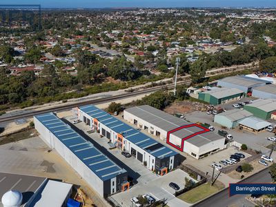 2/235 Barrington Street, Bibra Lake