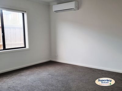 35 Surround Drive, Mambourin