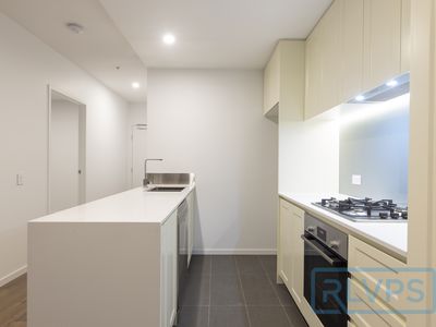 607D  / 2 Tannery Walk, Footscray