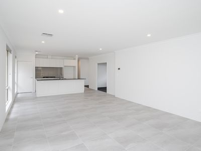 4 Malurus Way, Wellard