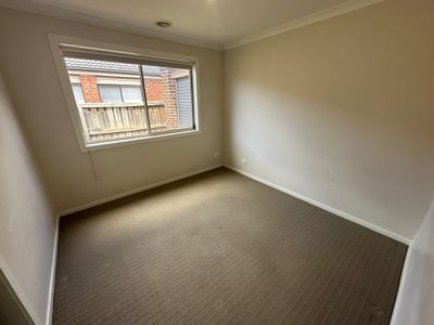 9 Isabella Way, Tarneit