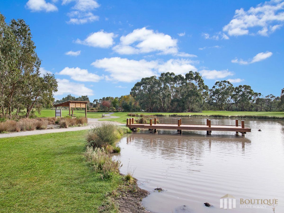 92 Somerset Drive, Dandenong North