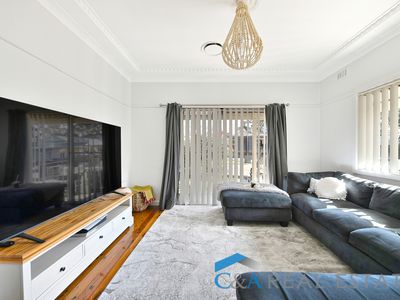 211 HENRY LAWSON DRIVE, Georges Hall