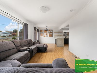 9 Mount Errol Street, Blayney