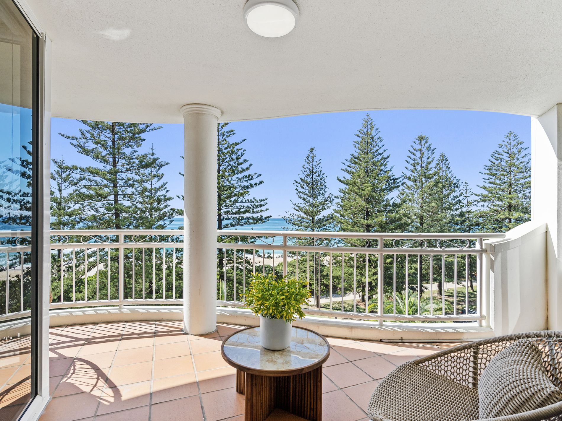 2604 / 220 The Esplanade, Burleigh Heads