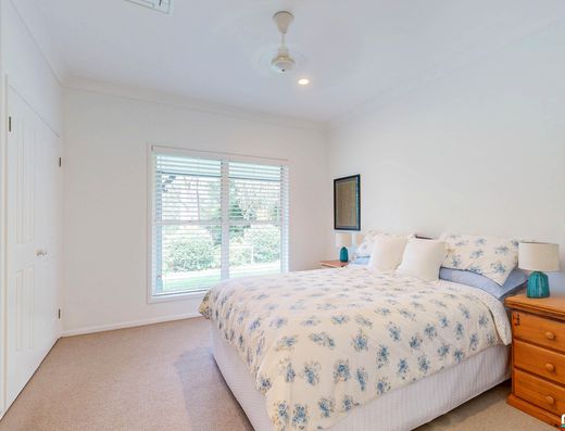 Elevated Privacy & Lifestyle on 2.5 Acres - Tinbeerwah's Hidden Gem image 17