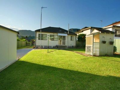 29 Bimbadeen Avenue, West Wollongong