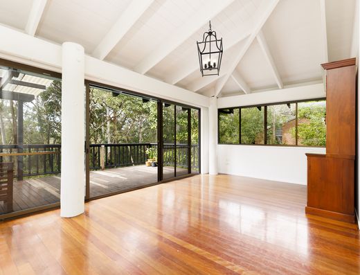 Old Tewantin, river access, shared Jetty, bushland setting! image 3