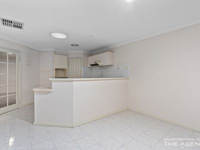 2 / 5 Barker Avenue, Balcatta