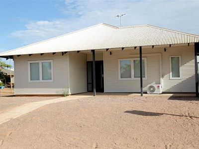 1 Coongan Court, South Hedland