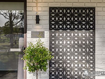 28 Eileen Court, Kensington Grove