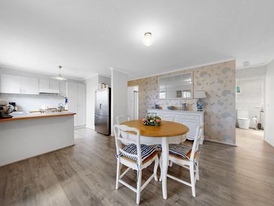 2 Arnica Close, Hampton Park