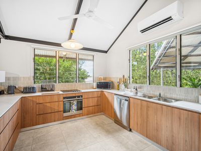 5 Birkdale Court, Marrara
