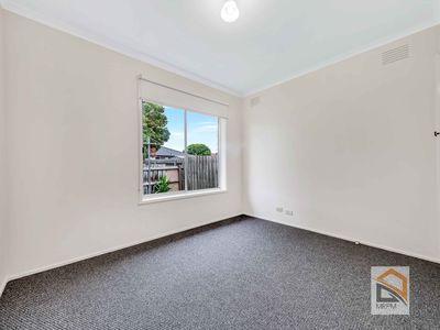 4 / 28 Minogue Crescent, Hoppers Crossing