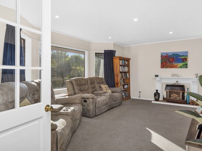 1 / 15 Pehi Kupa Street, Waikanae