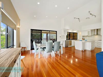 31 Esplanade, Woodgate