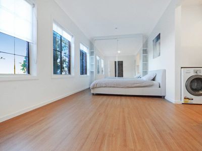 1 / 16 Chevron Close, Floraville