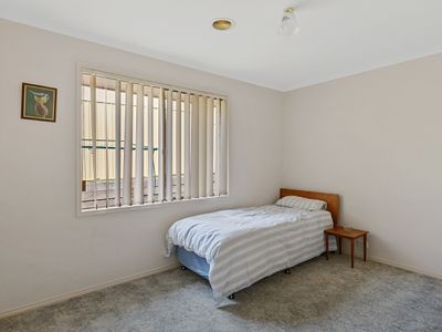 7 DOYLE CRESCENT, Seymour