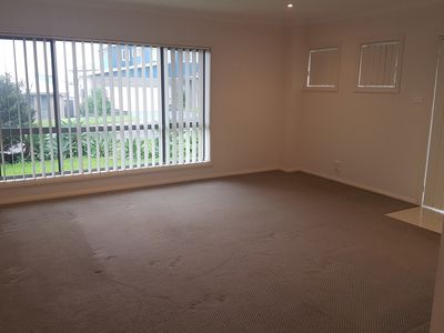 2 Makaha Way, Shell Cove