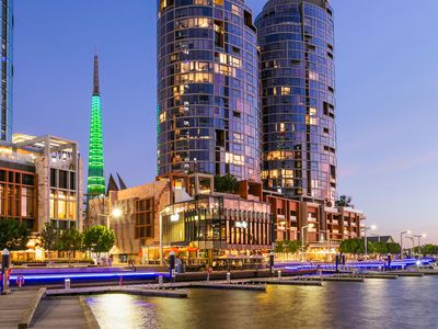 2009 / 1 Geoffrey Bolton Avenue, Perth