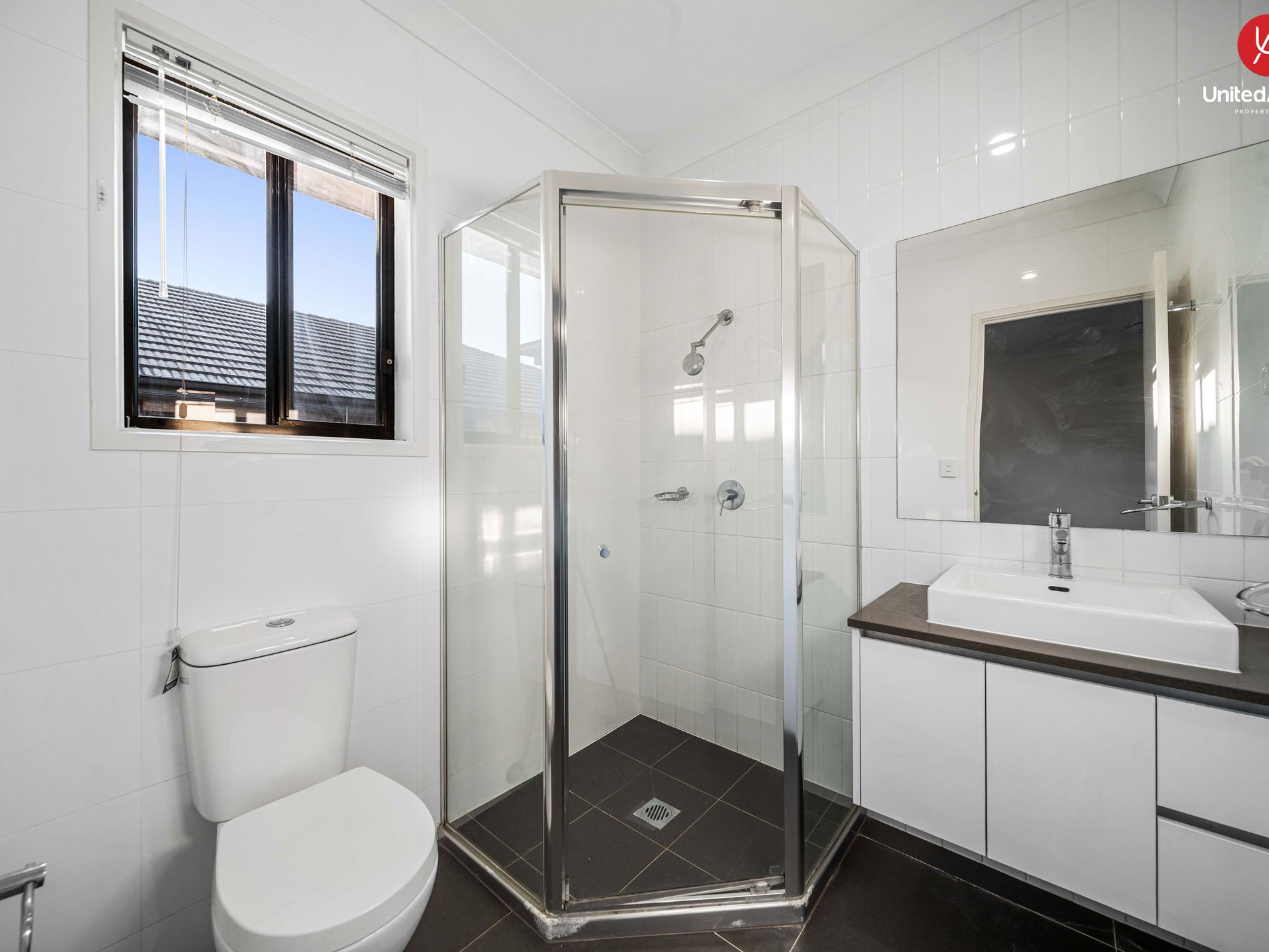 11 Duncombe Avenue, Gledswood Hills