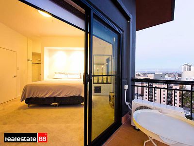 907 / 251 Hay Street, East Perth