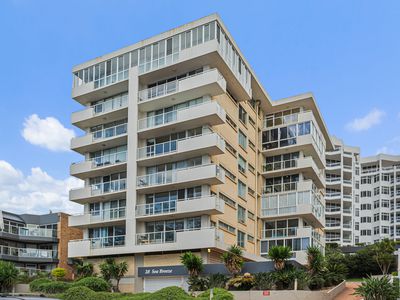 19 / 28 Cliff Road, Wollongong