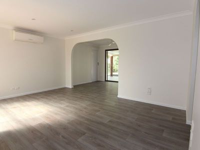 8 Blundell Avenue, Forster