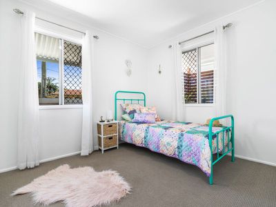 1 Barbara Street, Manly West