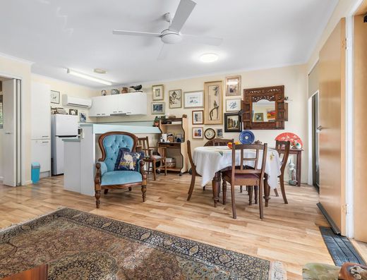 Lovely unit in Over 50's complex image 3