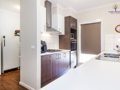5 Leadbeater Street, Point Cook
