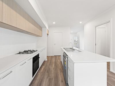 30 Baldwin Road , Fraser Rise