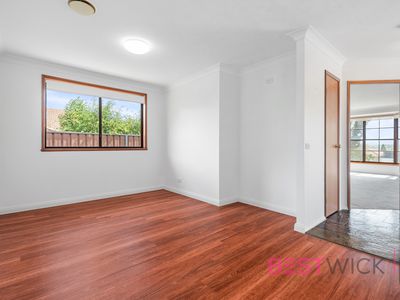 12 Bean Place, Llanarth