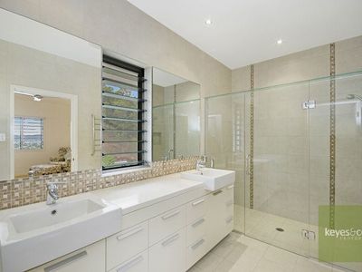 22 The Point, Castle Hill
