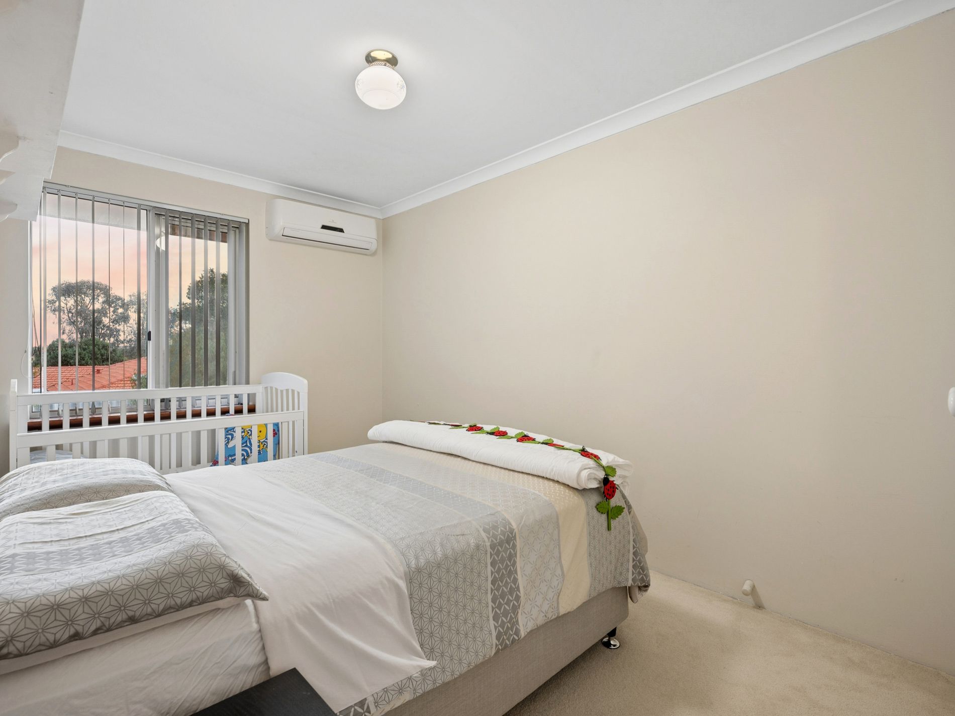 28 Hatherley Parade, Winthrop